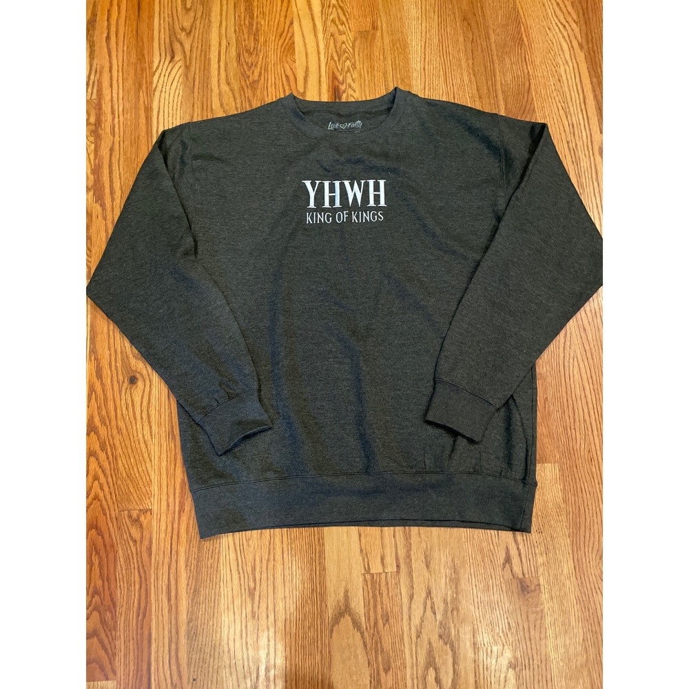 Love in Faith Unisex Sweatshirt 2X Charcoal Gray YHWH King of Kings Graphic